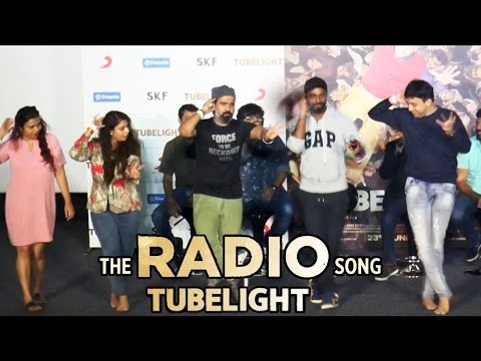 Remo & Media Reporters DANCES On Salman's The Radio Song | Tubelight