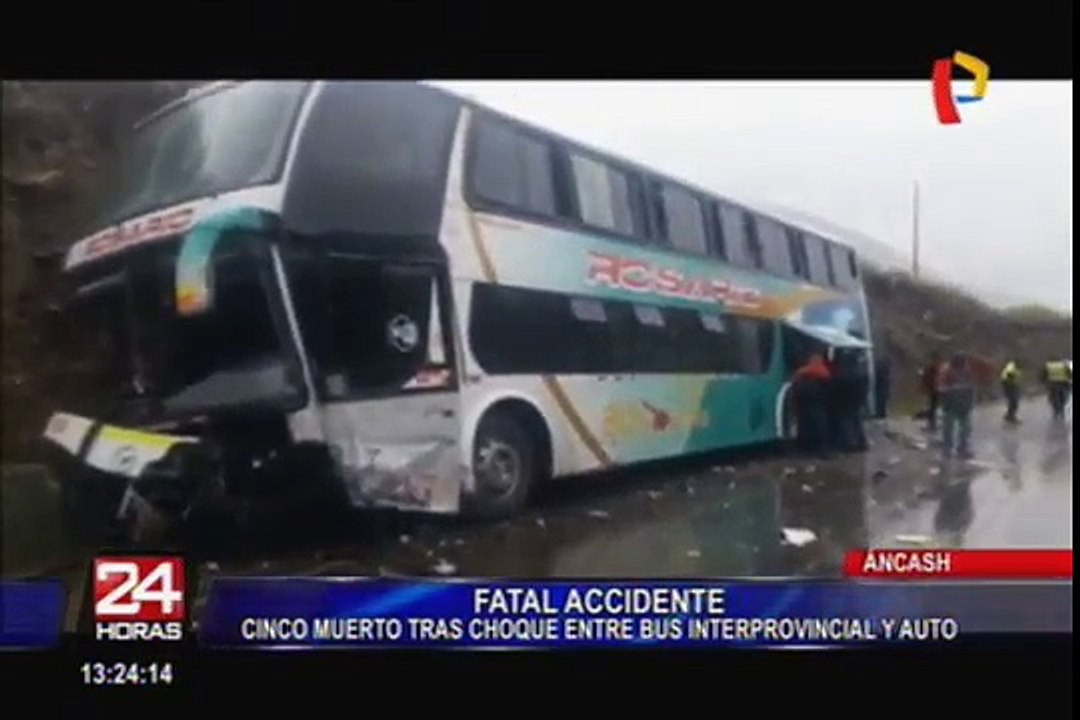 Áncash: cinco muertos deja choque entre bus y un auto