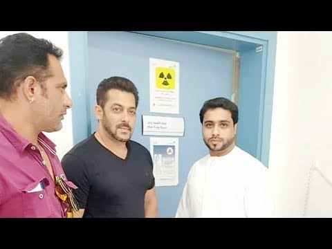 Salman Khan CLICKS With Abu Dhabi FAN Sami | Tiger Zinda Hai