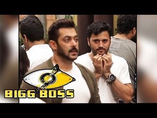 Salman Khan With Director Amber Wasi During Shooting Of Bigg Boss 11 Promo