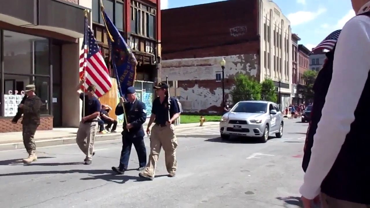 Altoona PA Memorial Day Parade 2017, on 11th avenue.