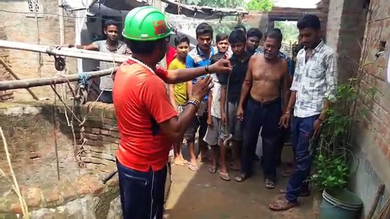 Snake rescue team Panchet dam