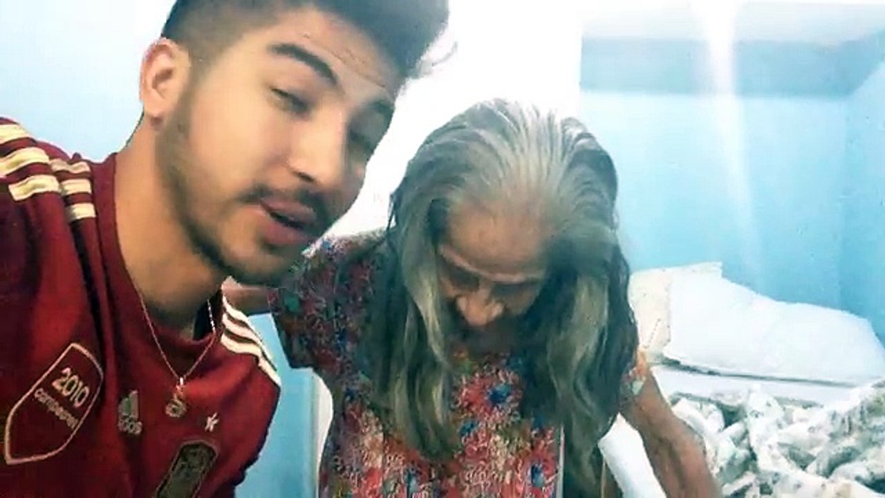 VOZINHA  VAMOS  EMBORA MINHA COMADRE  APRONTA BEM MUITO.  ESTOU COM SAUDADES. RSRS