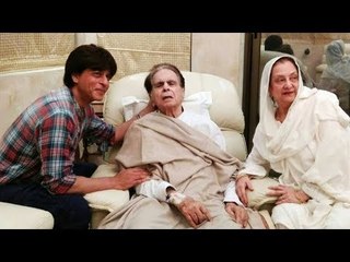 Shahrukh Khan Meets Dilip Kumar @ Home After Discharge