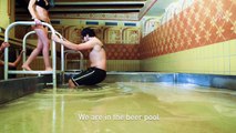 Dans ce SPA vous pouvez nager dans une piscine de bière