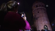 Galata Kulesi, Video Mappingle Renklendirildi! Şovu İzleyenler Cep Telefonlarıyla Kaydetti