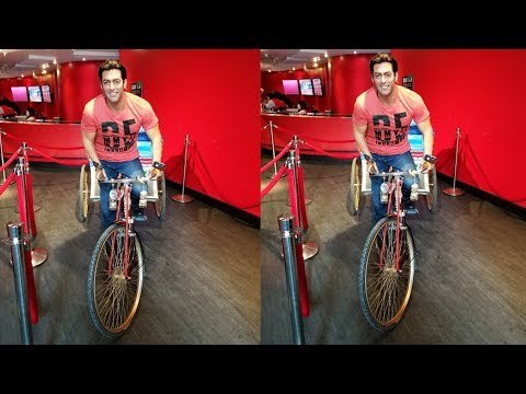 Salman Khan's Amazing WAX STATUE At Madame Tussauds, New York