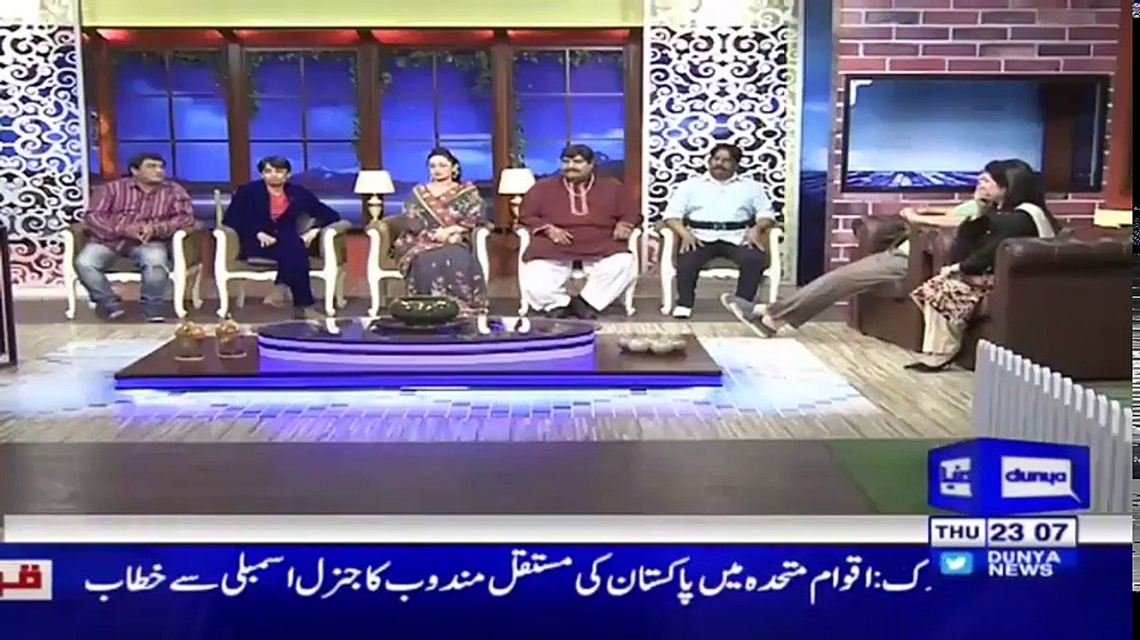 Hasb e Haal 26 April 2018 - Azizi as Heera Superhit - حسب حال - Dunya News