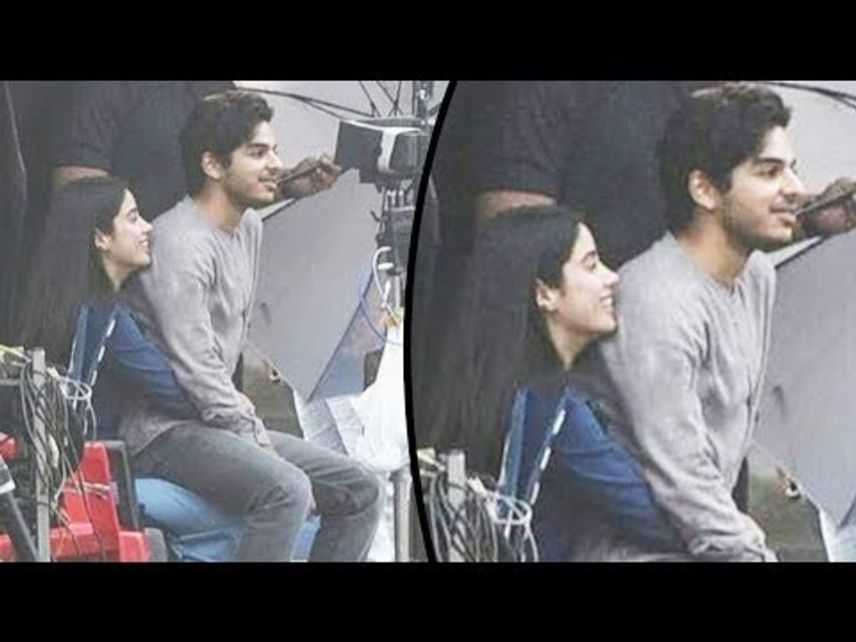 Dhadak - Jhanvi Kapoor And Ishaan Khatter Share A Light Moment On The Sets!