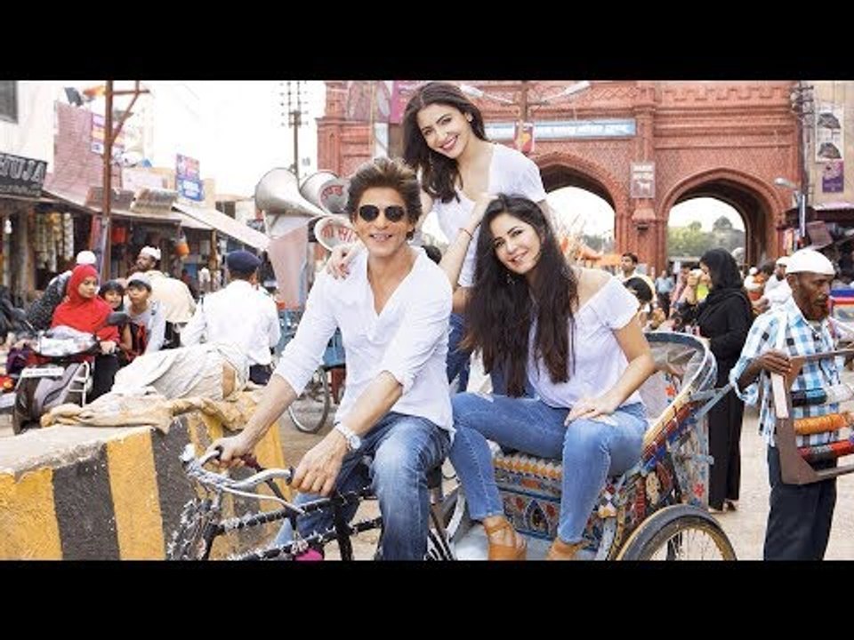 Shahrukh  Khan Takes Katrina & Anushka On Cycle Ride On ZERO Sets