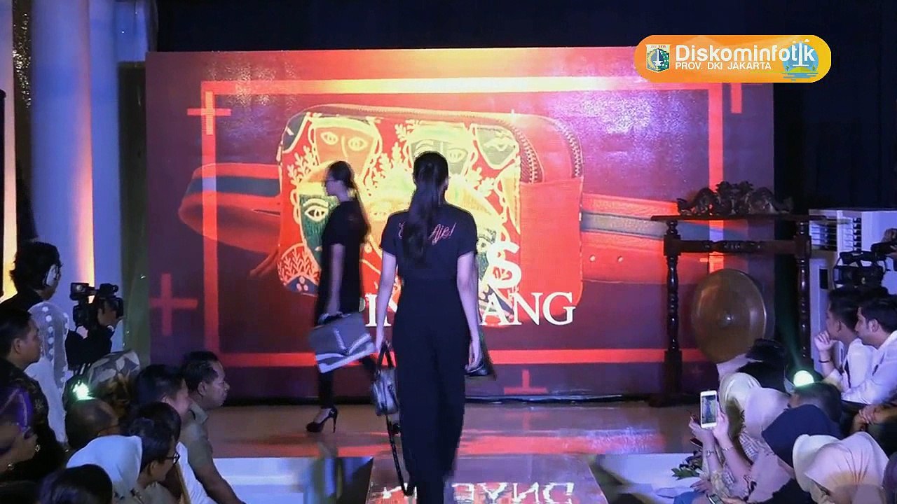Launching & Fashion Show Tas Ende