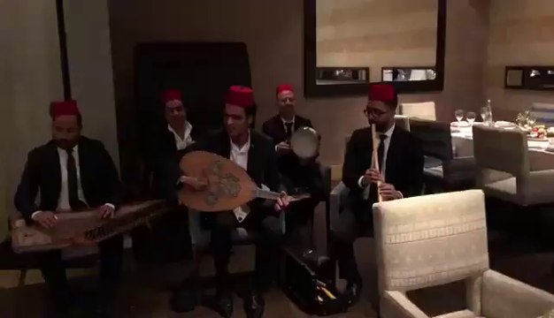 ⁧تركي آل الشيخ⁩ يقيم مأدبة عشاء بحضور نجوم المصارعة