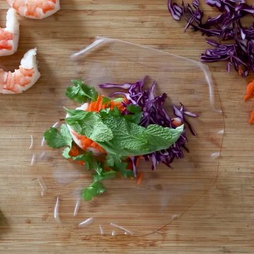 Shrimp Summer Rolls with Peanut Hoisin Dipping Sauce