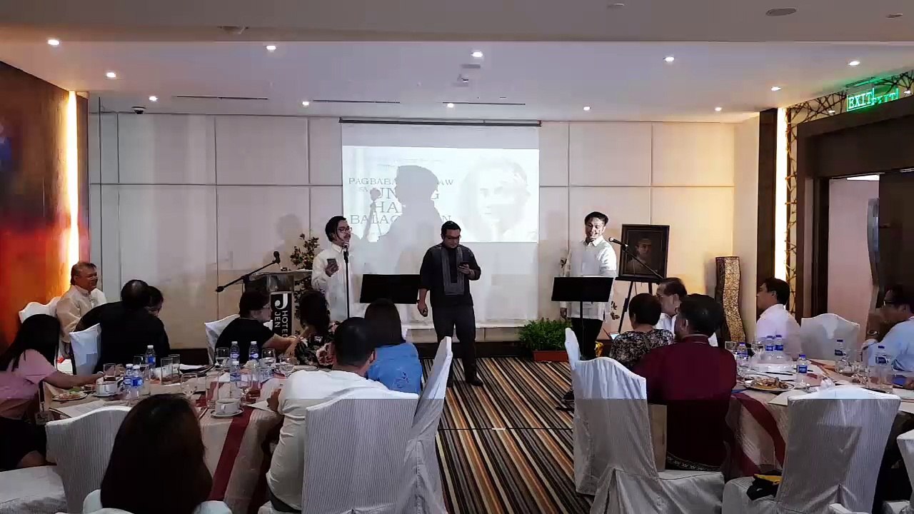 Watch how a traditional balagtasan is performed