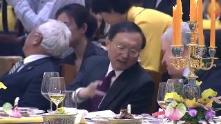 El canciller chino recibe a diplomáticos extranjeros en Beijing