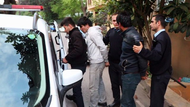 Sanat atölyesine giren 2 hırsız kıskıvrak yakalandı