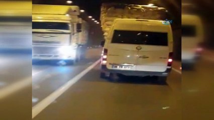 Saman yüklü kamyon tünel içerisinde trafiği tehlikeye düşürdü