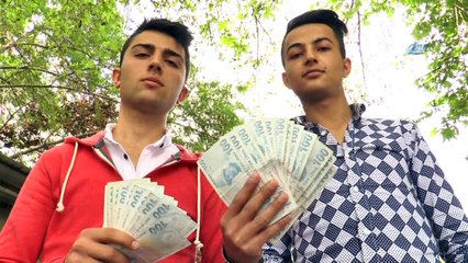 Liseli gençlerden insanlık dersi