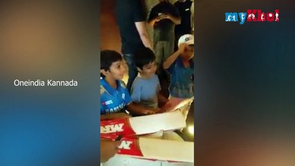 IPL 2018 : ಕೊಹ್ಲಿ,  ಅಭಿಮಾನಿಗಳಿಗೆ ಏನೋ ಹೇಳಬೇಕಂತೆ ! | OneIndia  Kannada