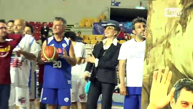 Flavio Insinna alla partita di Basket Ciao Fabri in ricordo di Fabrizio Frizzi al Palazzetto dello Sport di Roma - 27/04/2018