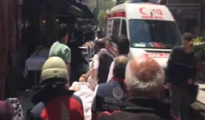 Sultanahmet'te otelde yangın... İlk görüntüler