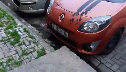 Ujërat e zeza në rrugën "Rexhep Luci" (2)