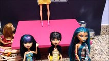 Vida de boneca 24 (stop motion Barbie - Monster High) - The Voice Dolls