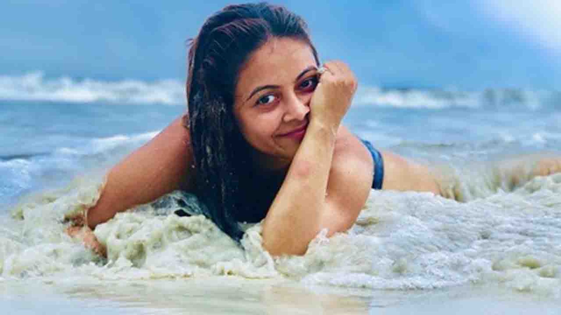 Gopi Bahu Porn Video - Gopi Bahu AKA Devoleena Bhattacharjee's Bikini pictures goes Viral on  Social Mediaà¥¤ FilmiBeat - video Dailymotion