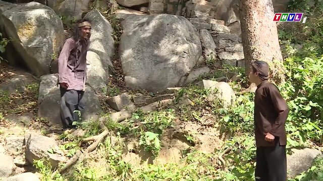 THVL Chuyện xưa tích cũ – Tập 20[4] Ông lão dặn dò người em mang bánh đến biếu các sơn thần