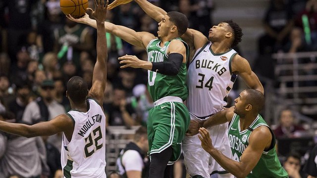 Милуоки против Бостона : счёт в серии равный