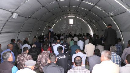 Samsatlı depremzedeler cuma namazını çadırda kıldı - ADIYAMAN