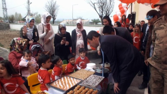 Miniklerden Mehmetçik Vakfı için kermes