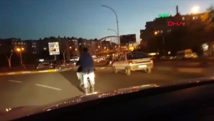 Şanlıurfa Patenci Gencin Tehlikeli Yolculuğu