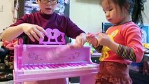【玩具天下】兒童電子琴帶麥克、寶寶生日新年禮物、鋼琴生日禮 鋼琴介紹/マイク、赤ちゃんの誕生日、新年の贈り物、ピアノの誕生日のピアノのプレゼンテーション