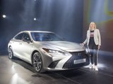 A bord de la Lexus ES (2018)