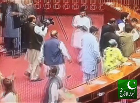 Fight between Abid Sher Ali and Murad Saeed of PTI during Budget Session 2018-19
