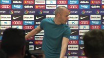 Iniesta, emocionado, deja el Fútbol Club Barcelona