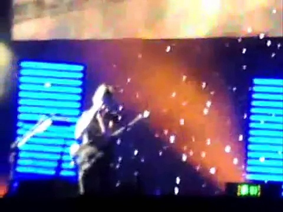 Muse - Invincible, Terra Vibe, Athens, Greece  10/4/2007