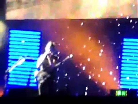 Muse - Invincible, Terra Vibe, Athens, Greece 10/4/2007