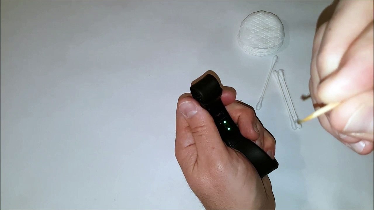 Howt to clean your fitbit