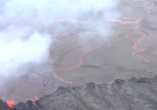 Kilauea's Lava Lake Overflows Into Crater