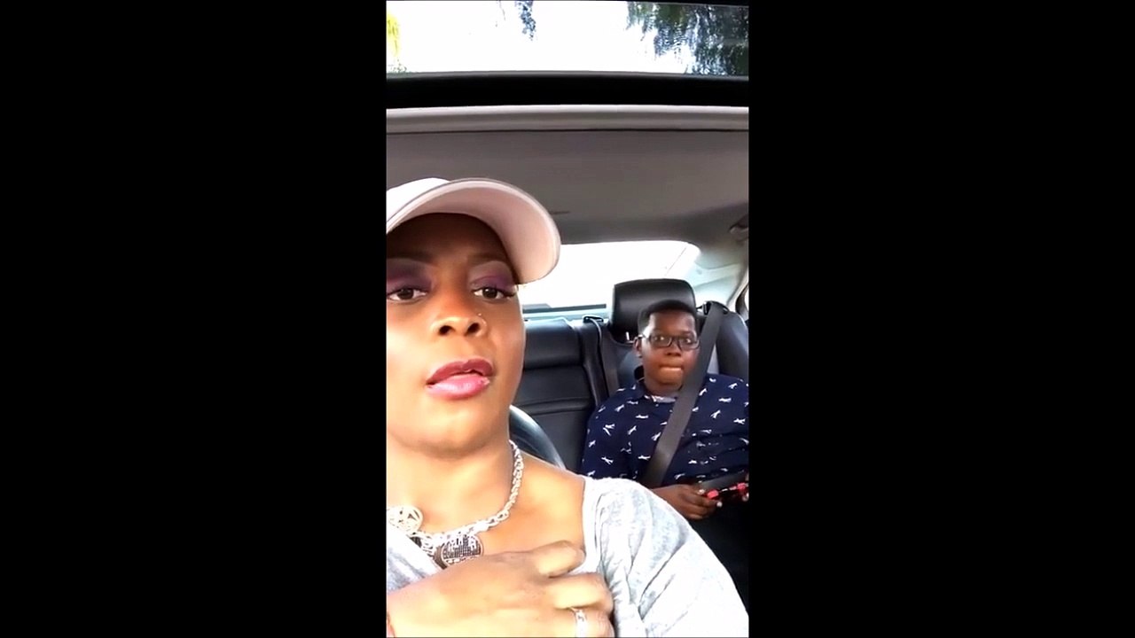 Quand tu fais un doigt dans le dos de ta mère et qu'elle te prend en flag