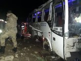 Elazığ-Diyarbakır Yolunda Yolcu Otobüsü Devrildi: 29 Yaralı