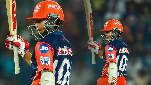 IPL 2018 KKR Vs DD: Prithvi Shaw becomes one of youngest to score IPL fifty | वनइंडिया हिंदी