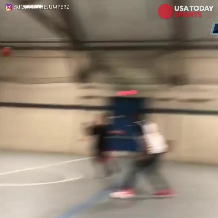 Abused by posterizing self alley-oop dunk