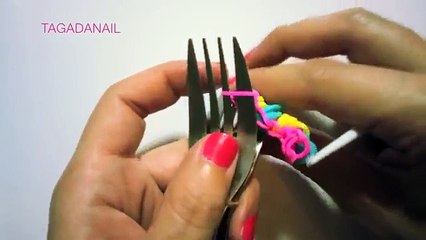 Comment faire un bracelet avec des élastiques sans machine