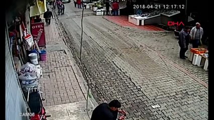 Adana Hırsızın Çaldığı Bisikleti Camiden Çaldılar