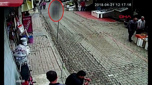 Hırsızın çaldığı bisikleti camiden çaldılar