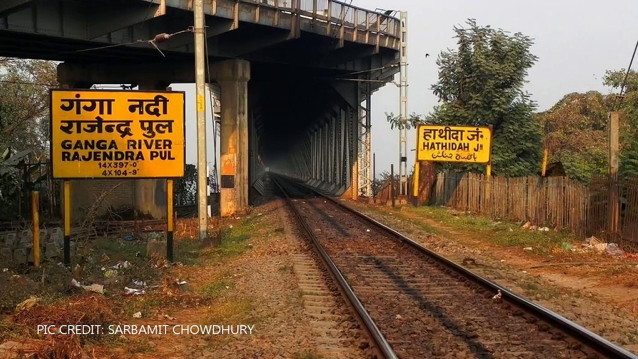 Cruising mighty Rajendra Pull over Ganges on ECR | BIHAR'S 2ND LONGEST RAIL BRIDGE | Antyodaya waits