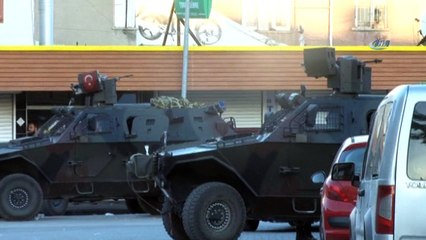 Diyarbakır'da polise hain saldırı: 1 yaralı